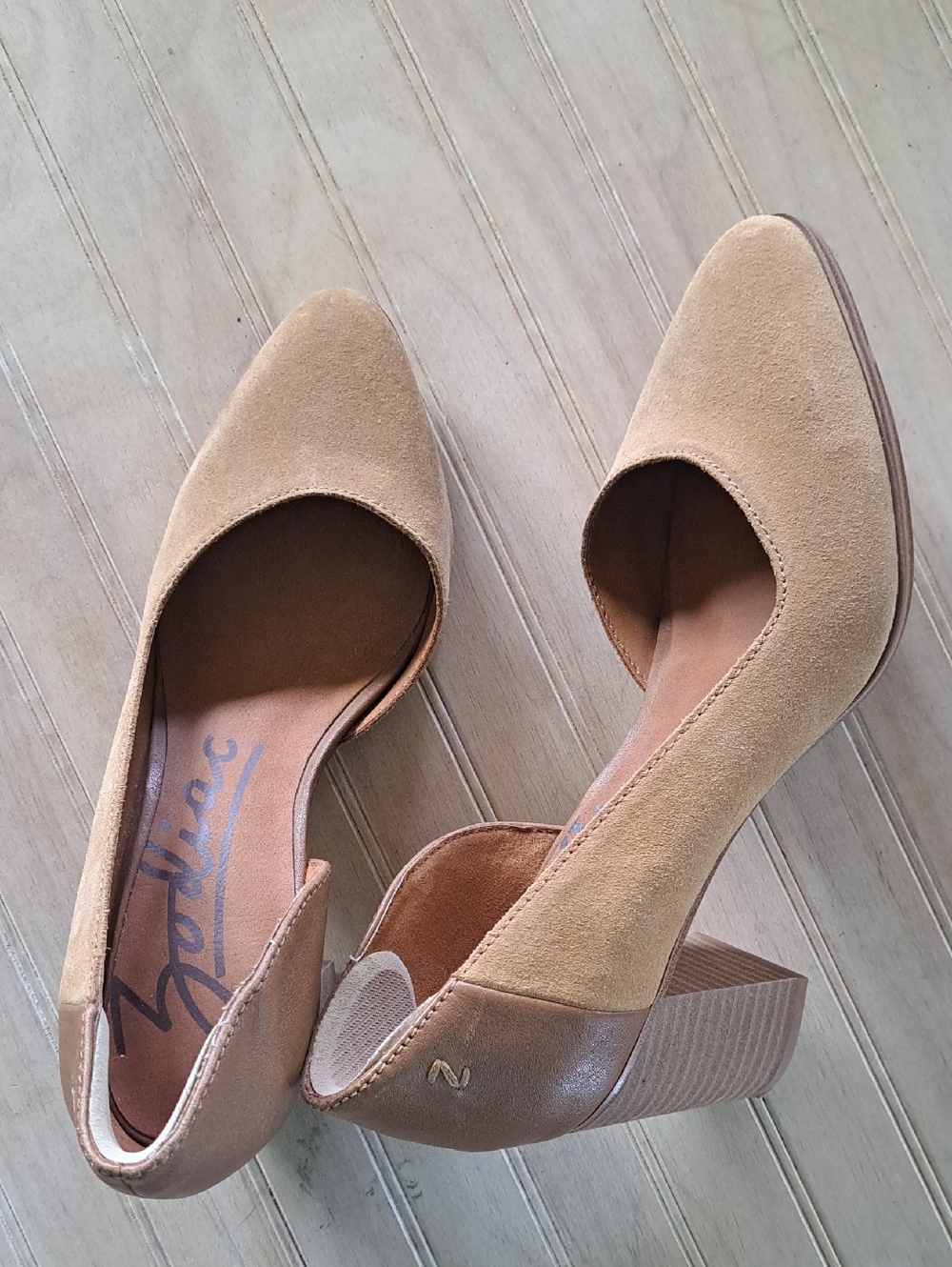 Zodiac Gracie Leather d’Orsay Alound Toe Block Heel Slip On Classic Pumps